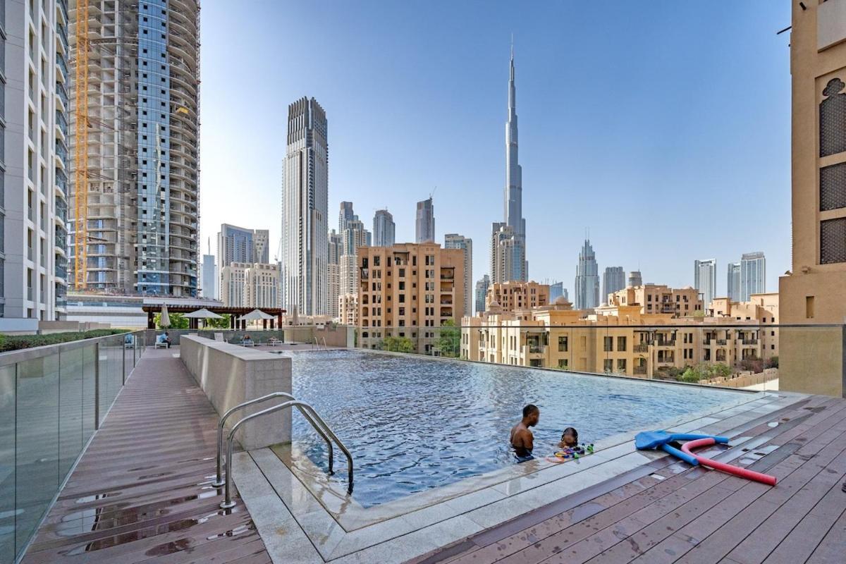 Cool 4-Bedroom Apartment With Burj Views At Bellevue Tower In Downtown Dubai Dış mekan fotoğraf