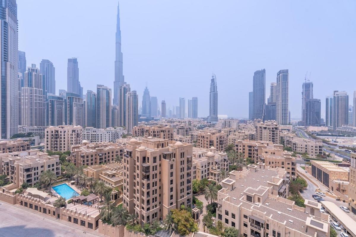 Cool 4-Bedroom Apartment With Burj Views At Bellevue Tower In Downtown Dubai Dış mekan fotoğraf