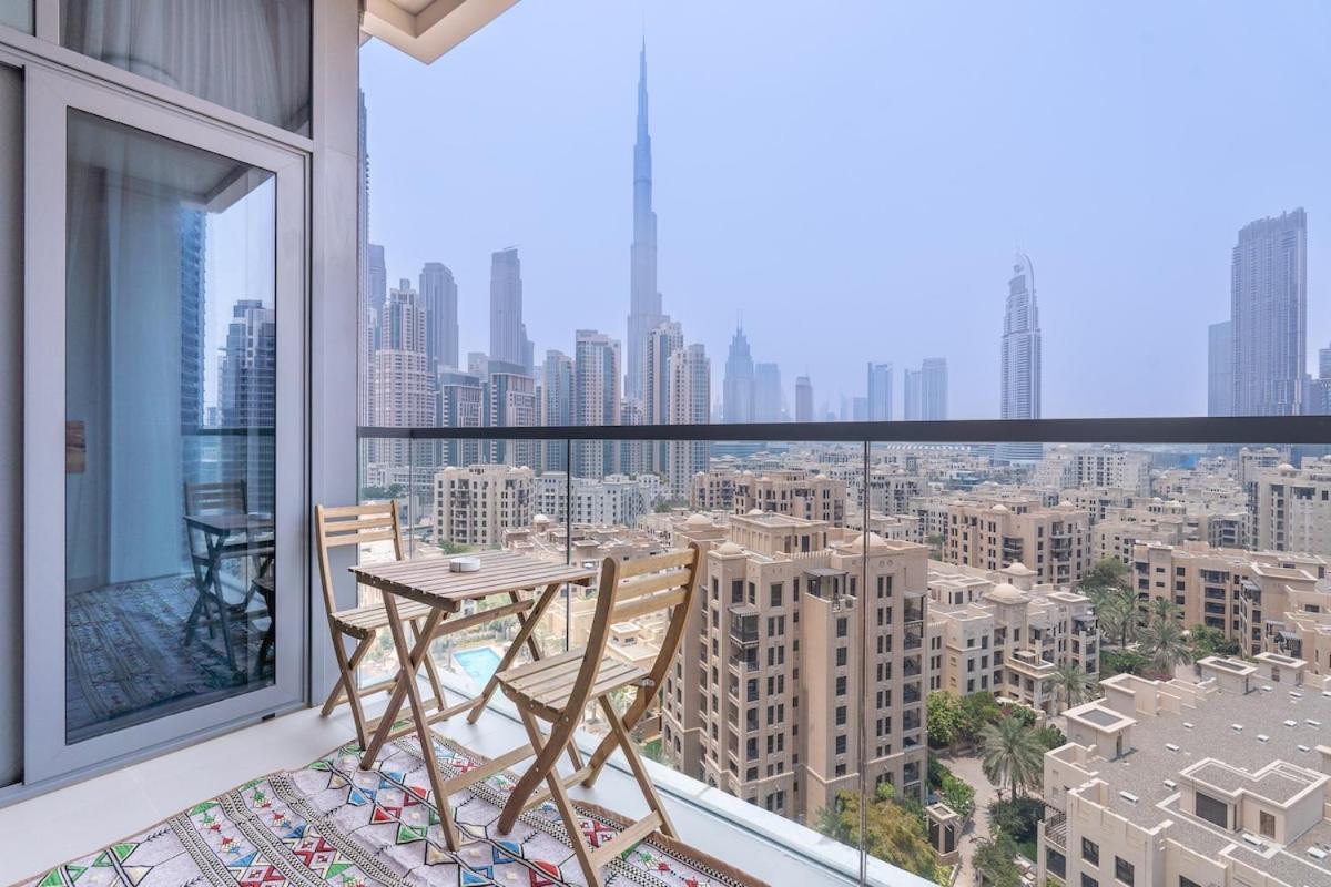 Cool 4-Bedroom Apartment With Burj Views At Bellevue Tower In Downtown Dubai Dış mekan fotoğraf