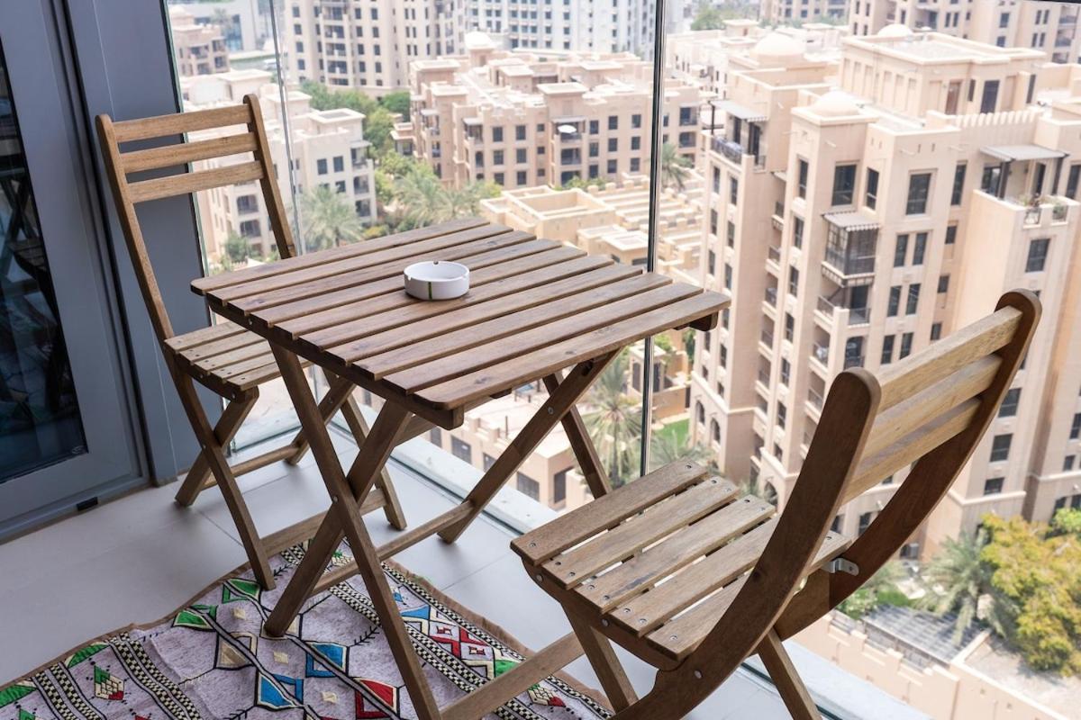 Cool 4-Bedroom Apartment With Burj Views At Bellevue Tower In Downtown Dubai Dış mekan fotoğraf