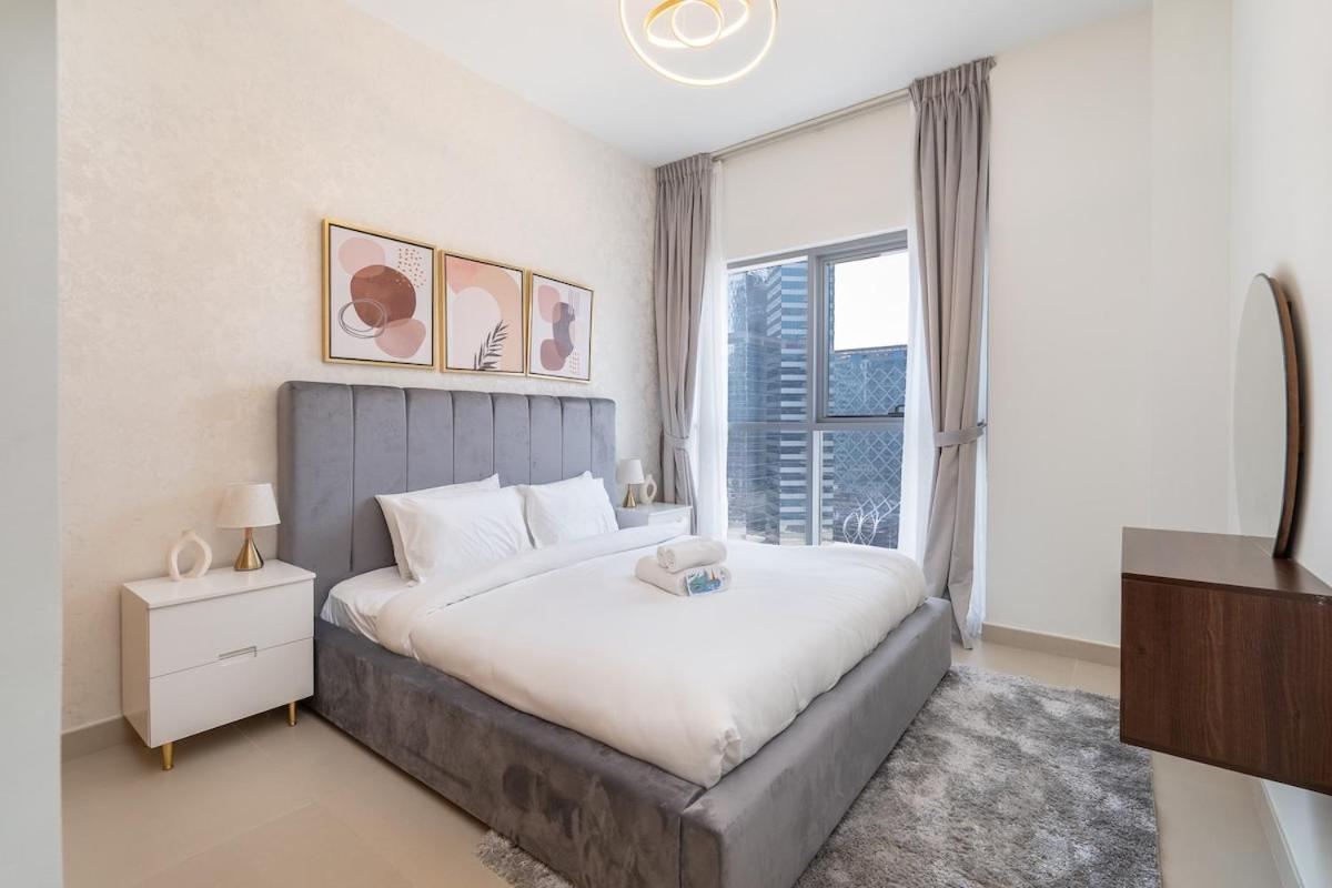 Cool 4-Bedroom Apartment With Burj Views At Bellevue Tower In Downtown Dubai Dış mekan fotoğraf